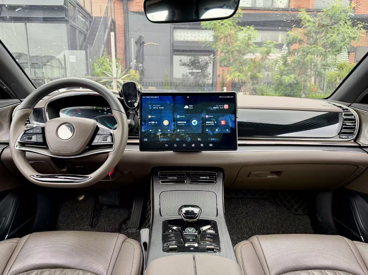 BYD Han 2021 car image #12