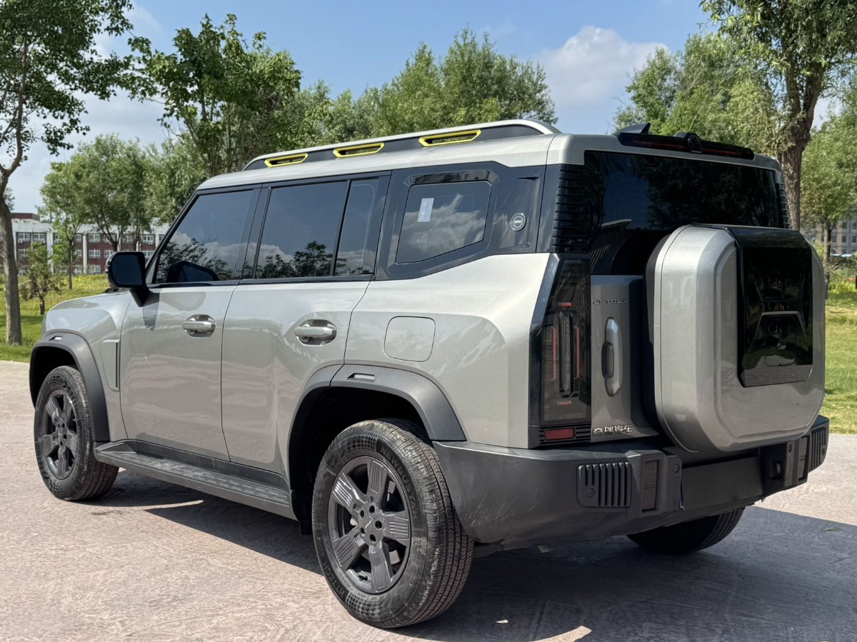 Jetour Traveller 2024 car image #5