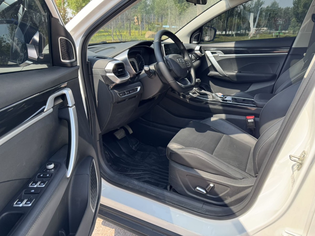 GEELY Coolray 2025 car image #4