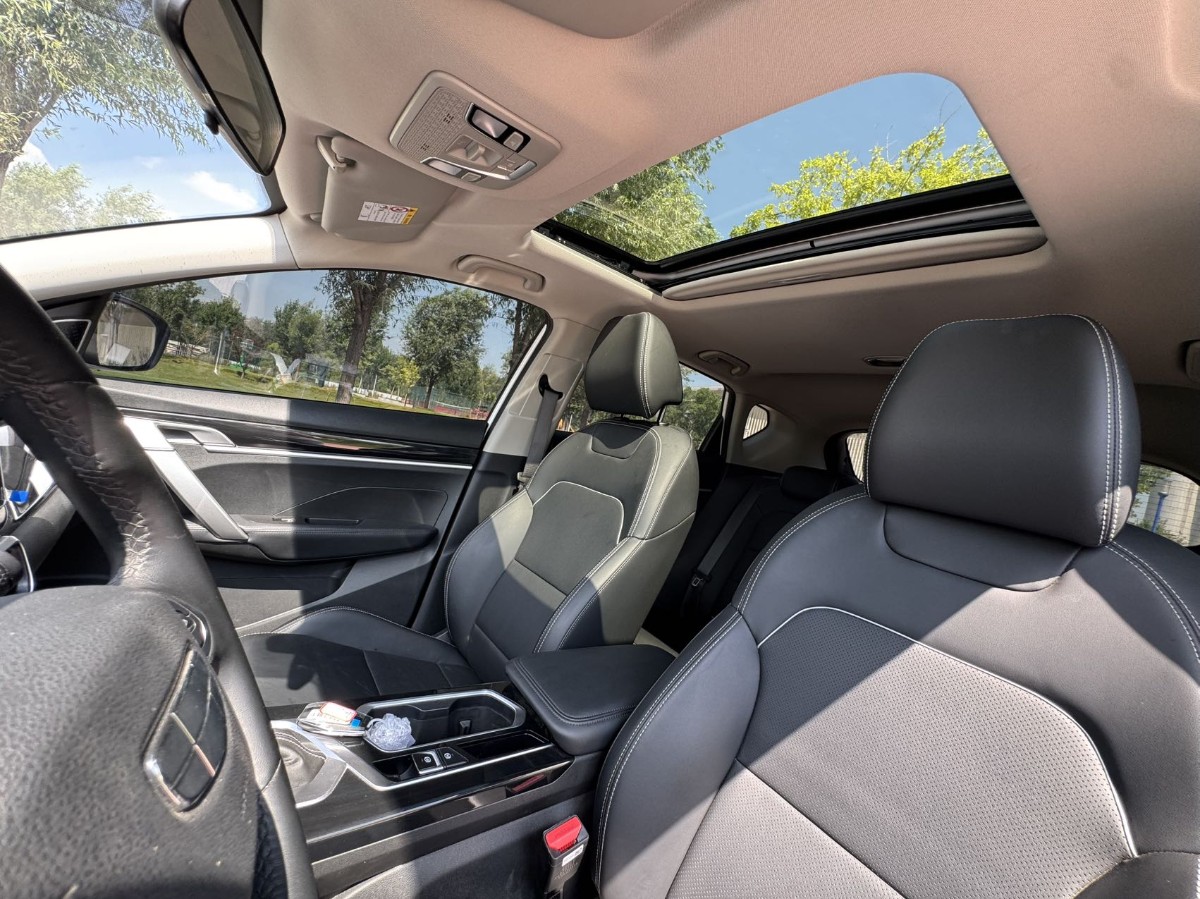 GEELY Coolray 2025 car image #6