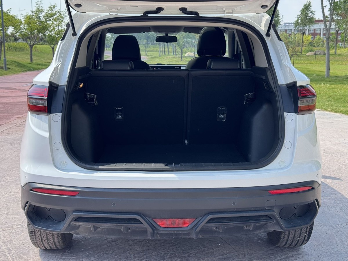 GEELY Coolray 2025 car image #8