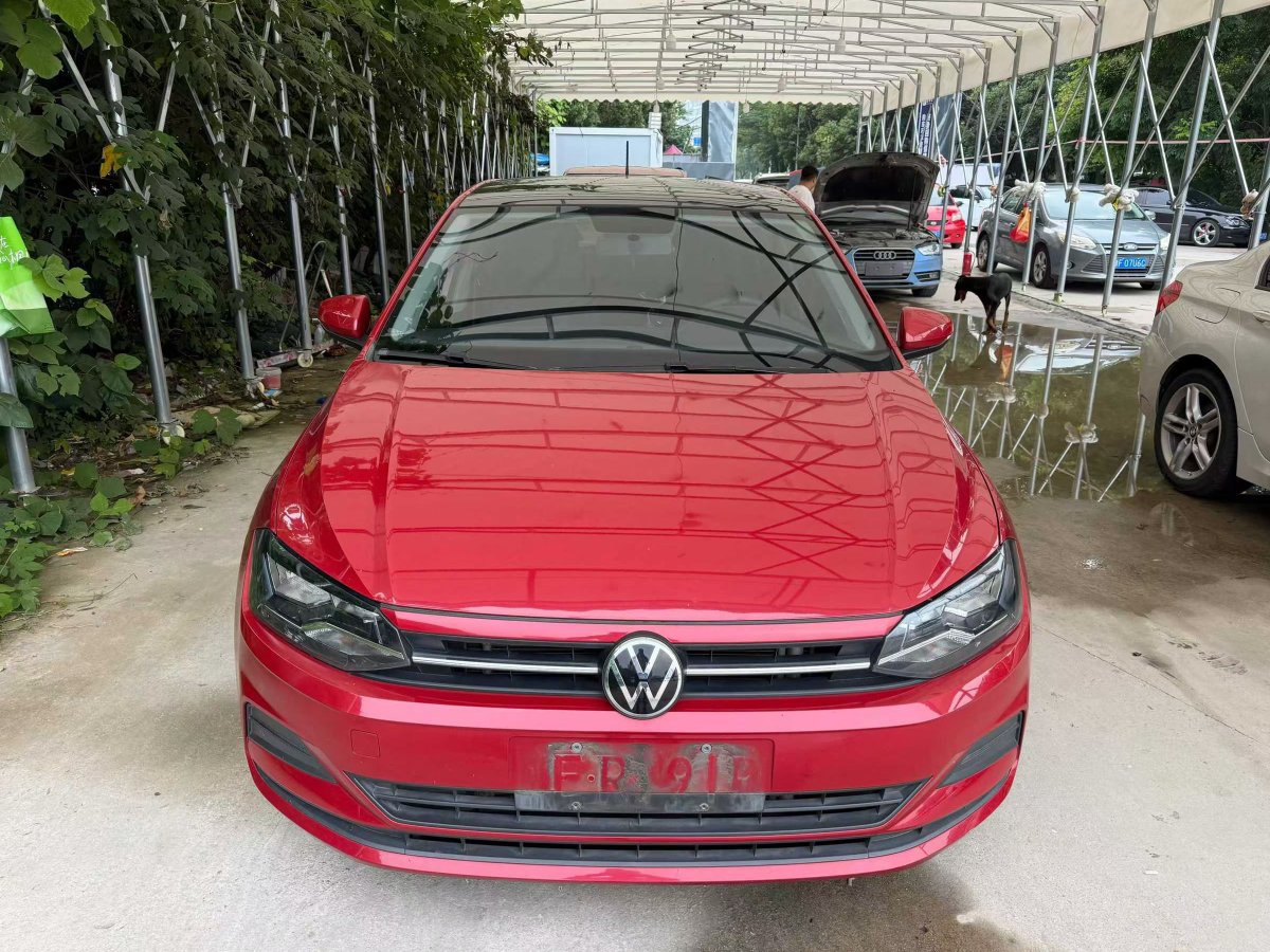 Volkswagen Polo 2021 car image #2