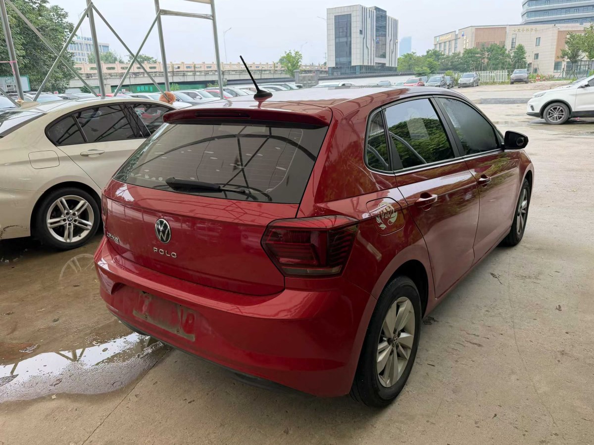 Volkswagen Polo 2021 car image #9