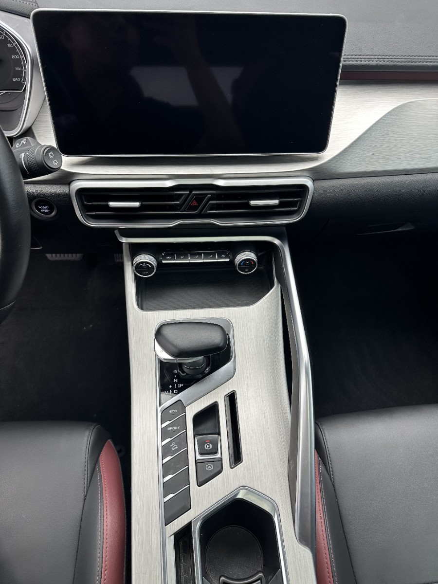 GEELY Coolray 2022 #14 GEELY Coolray 2022 car image #14