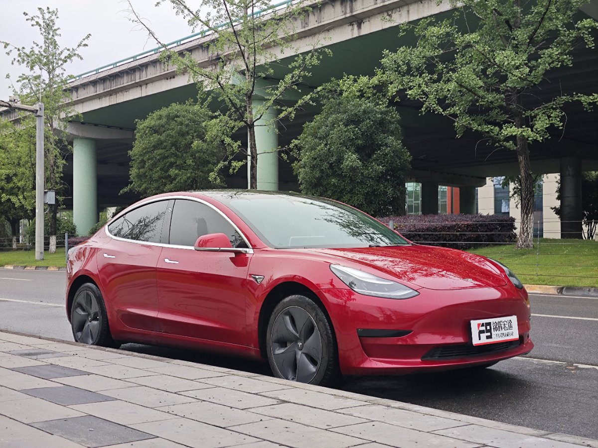 Tesla Model 3 2020 car image #3