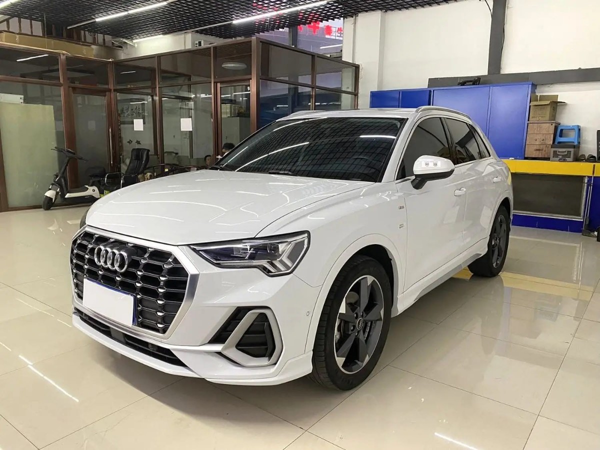 Audi Q3 2022 Audi Q3 2022 car image