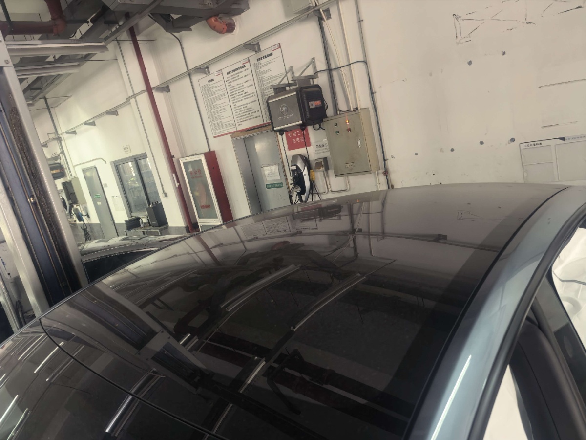 Tesla Model Y 2026 #7 Tesla Model Y 2026 car image #7