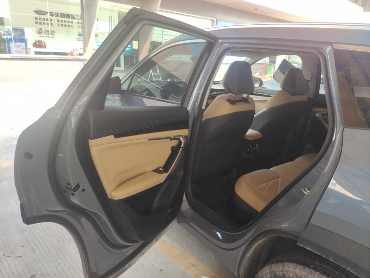 GEELY Boyue L 2023 car image #3