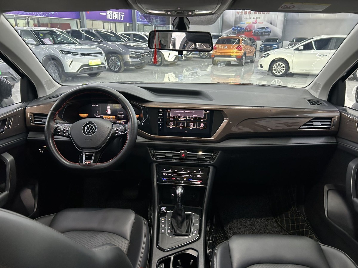 Volkswagen Tharu 2022 car image #8