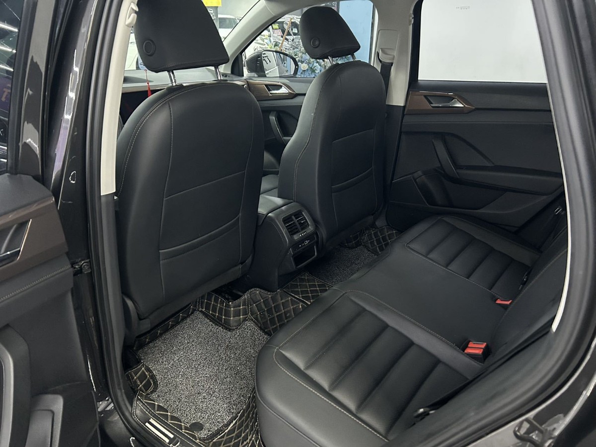 Volkswagen Tharu 2022 car image #4