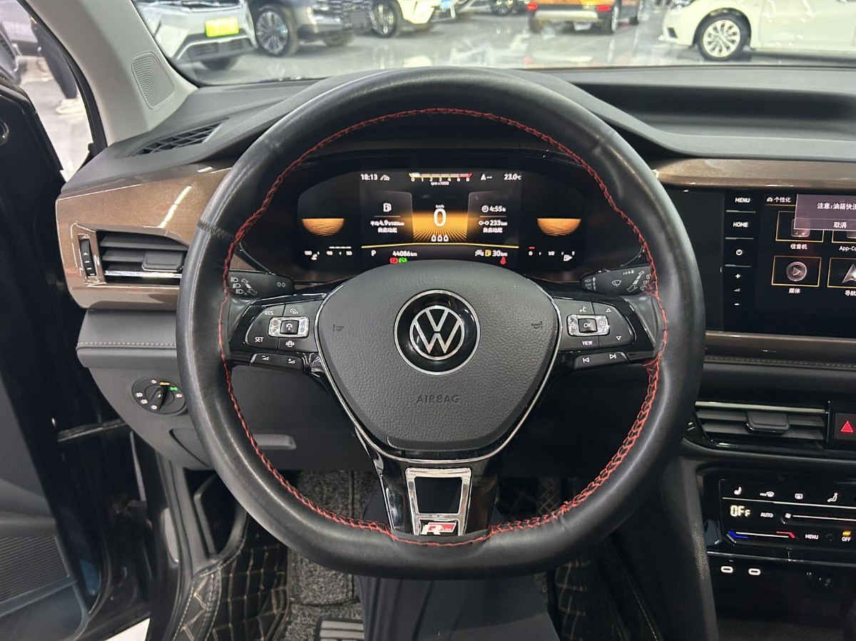 Volkswagen Tharu 2022 car image #5