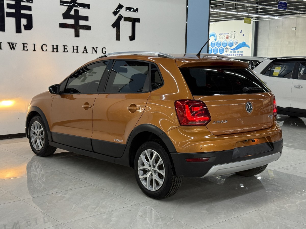 Volkswagen Polo 2016 car image #5