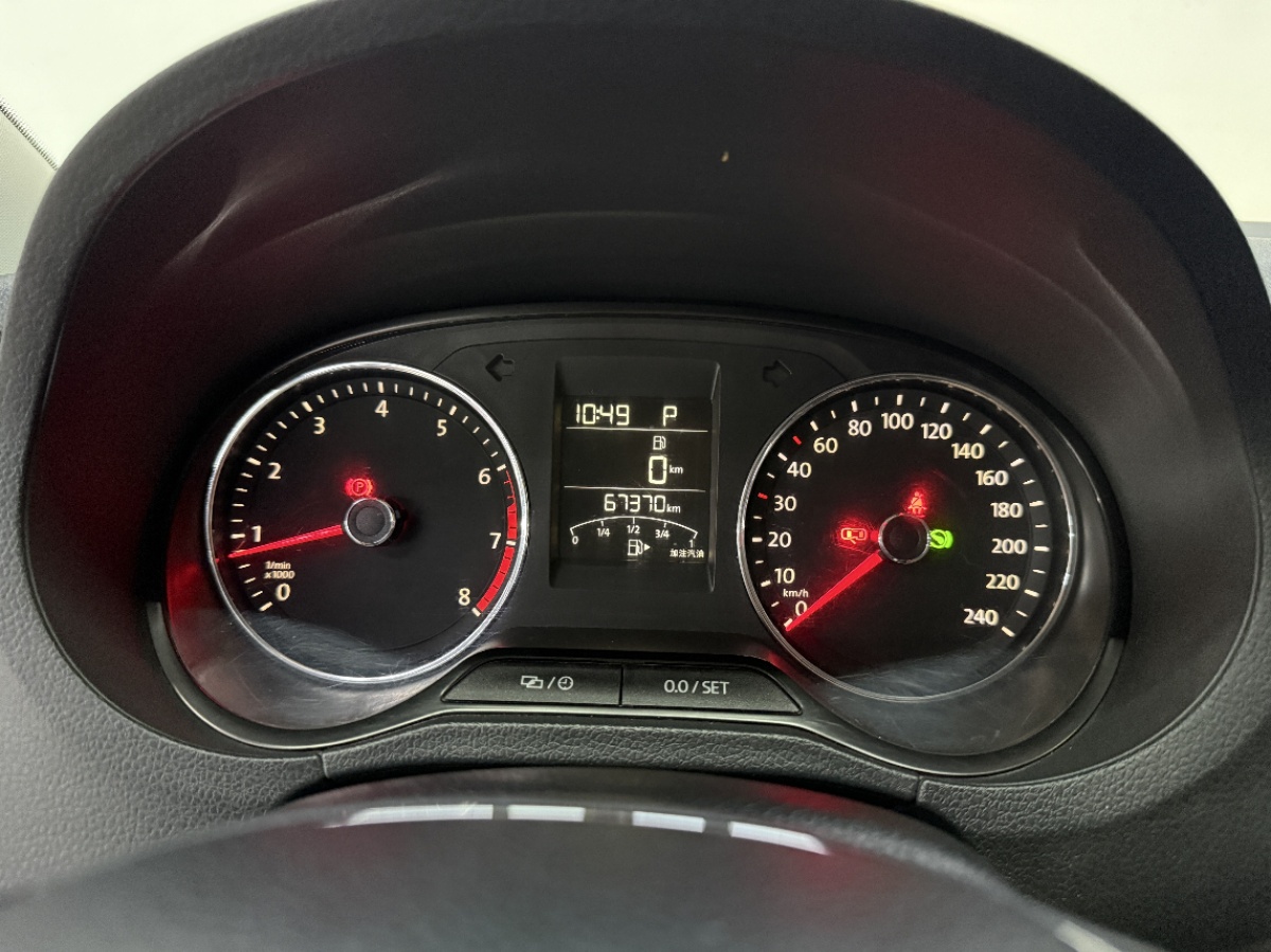 Volkswagen Polo 2016 car image #6
