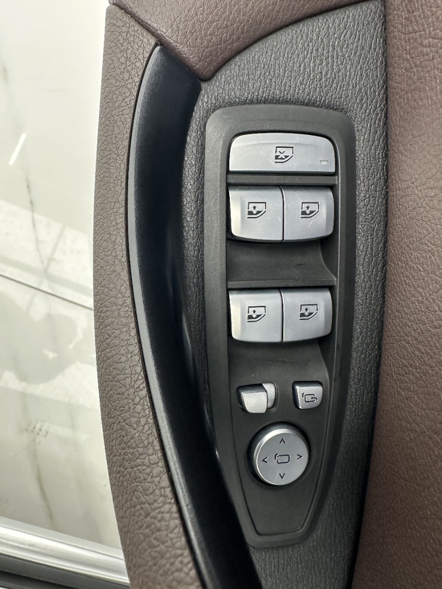 BMW X1 2022 car image #11