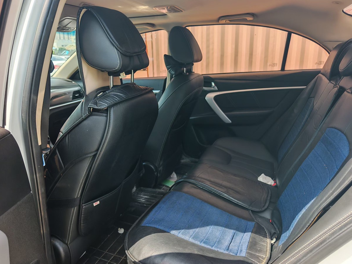 GEELY Emgrand 2018 car image #4