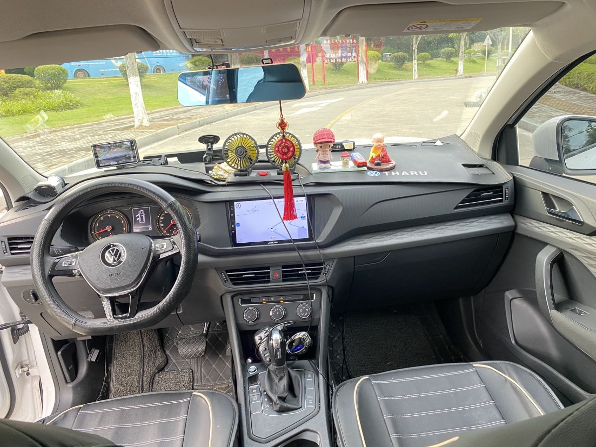 Volkswagen Tharu 2021 car image #9