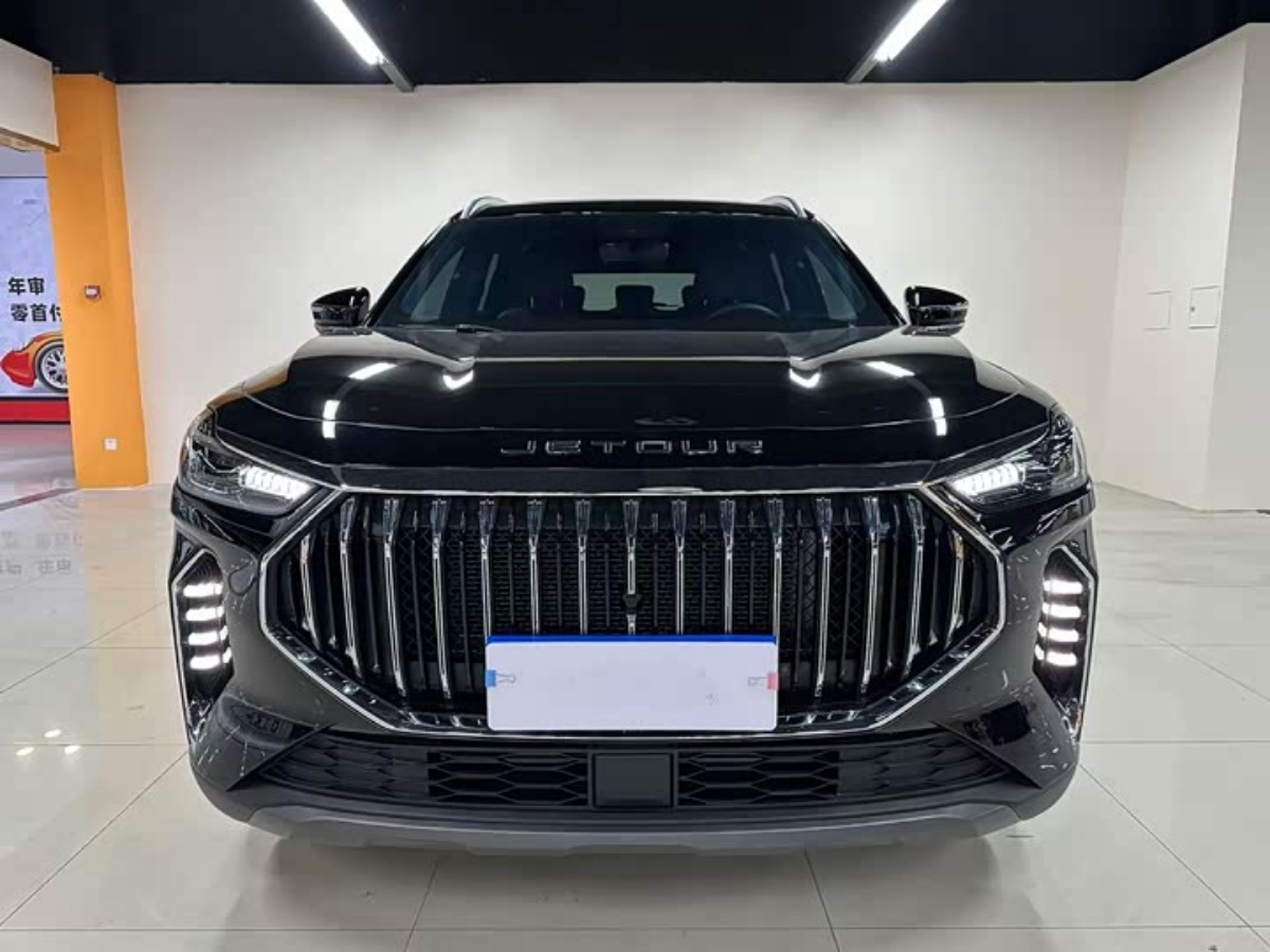 Jetour X70 PLUS 2025 #2 Jetour X70 PLUS 2025 car image #2
