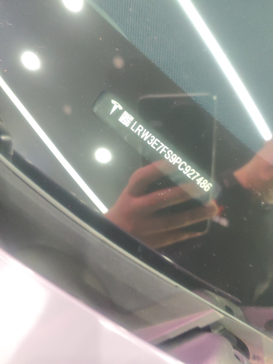 Tesla Model 3 2023 car image #11