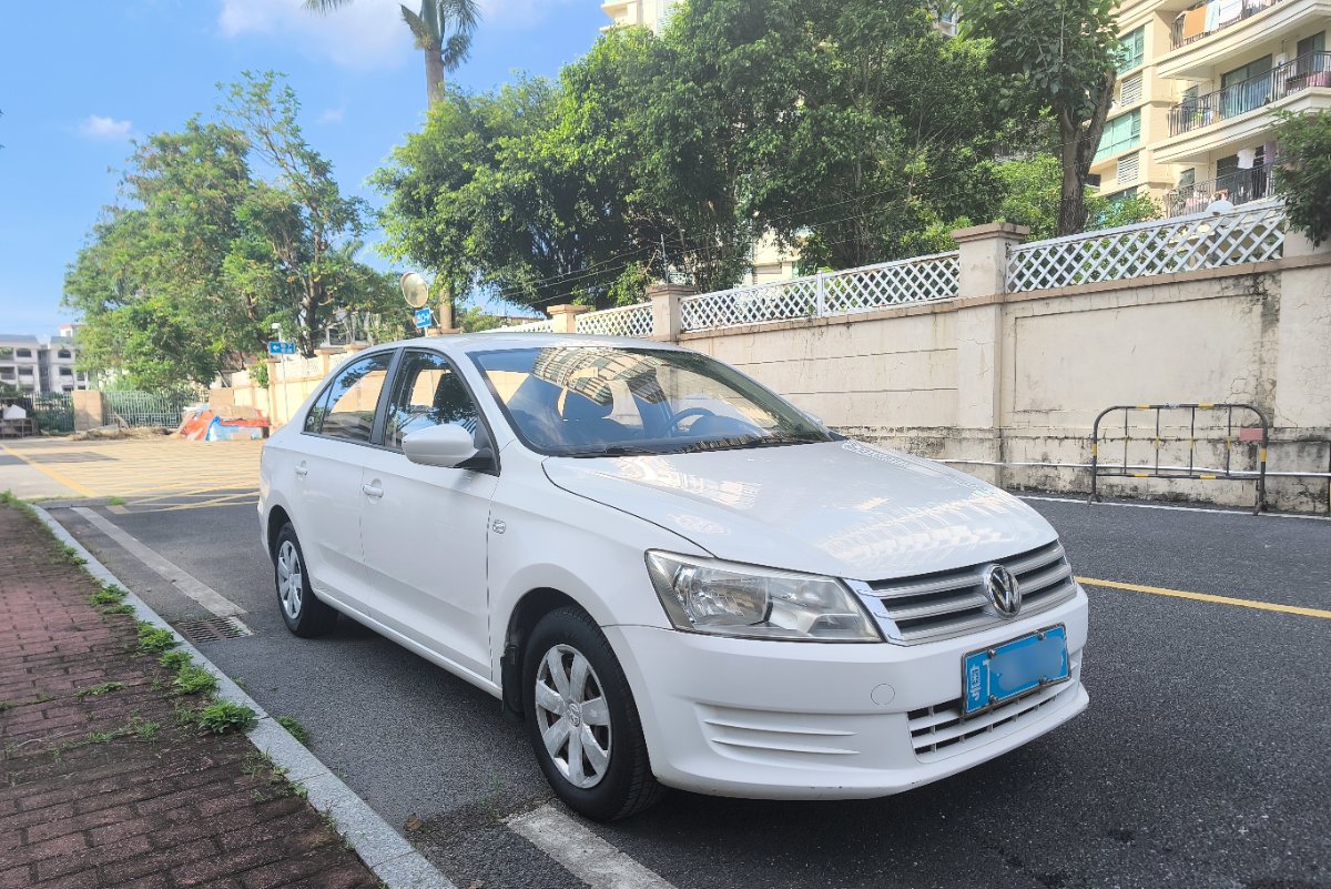Volkswagen Santana 2014 car image #3