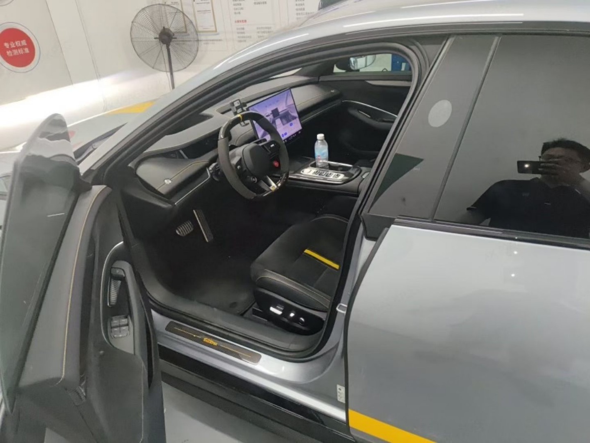 小米汽车 小米SU7 Ultra 2025 汽车图片 #2