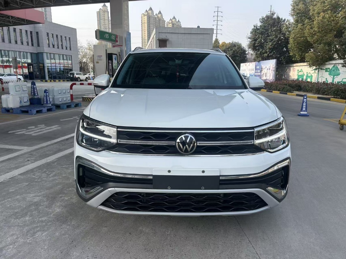 Volkswagen Tharu 2024 car image 