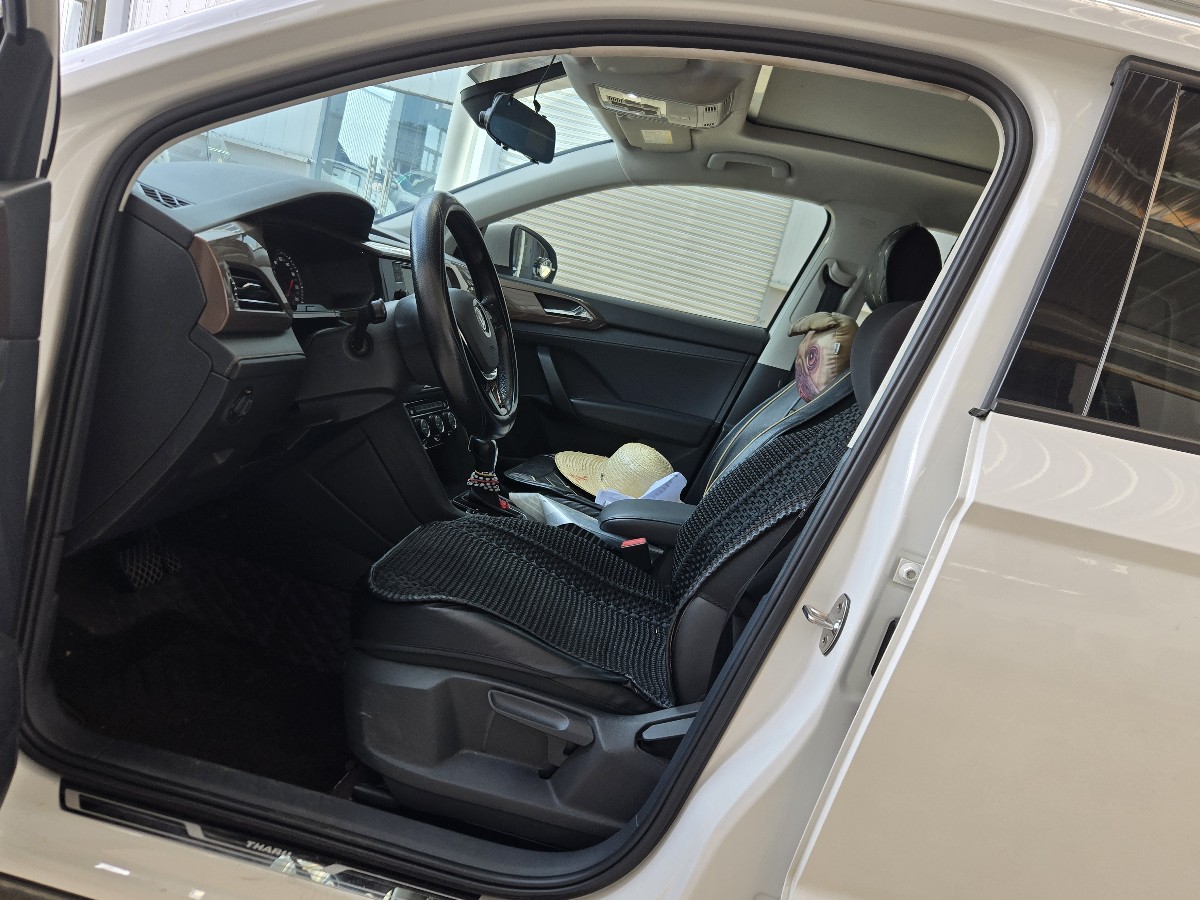 Volkswagen Tharu 2019 car image #4