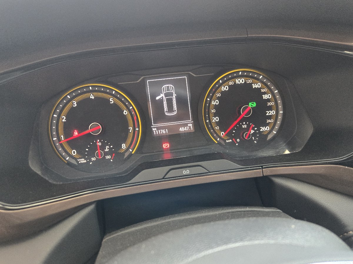 Volkswagen Tharu 2019 car image #3