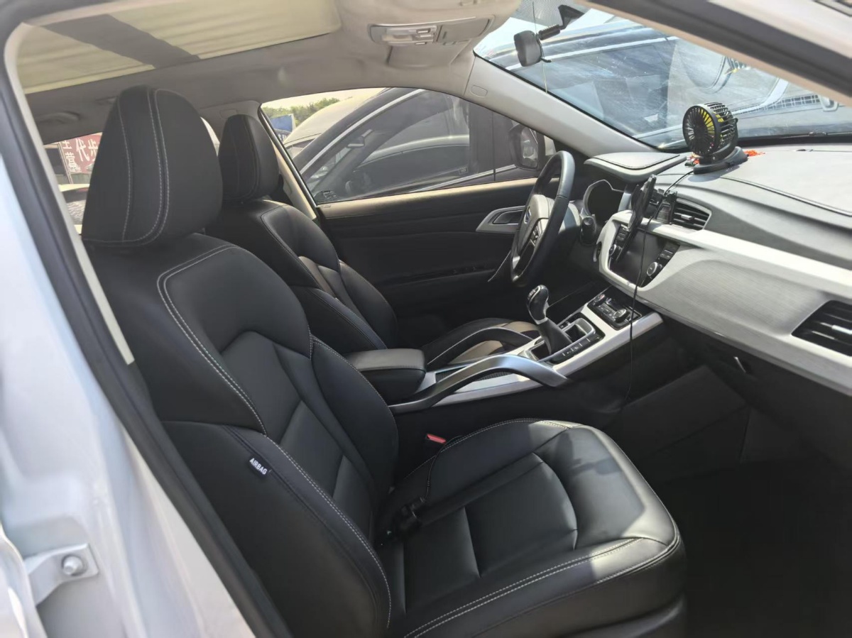 GEELY Boyue 2017 car image #7