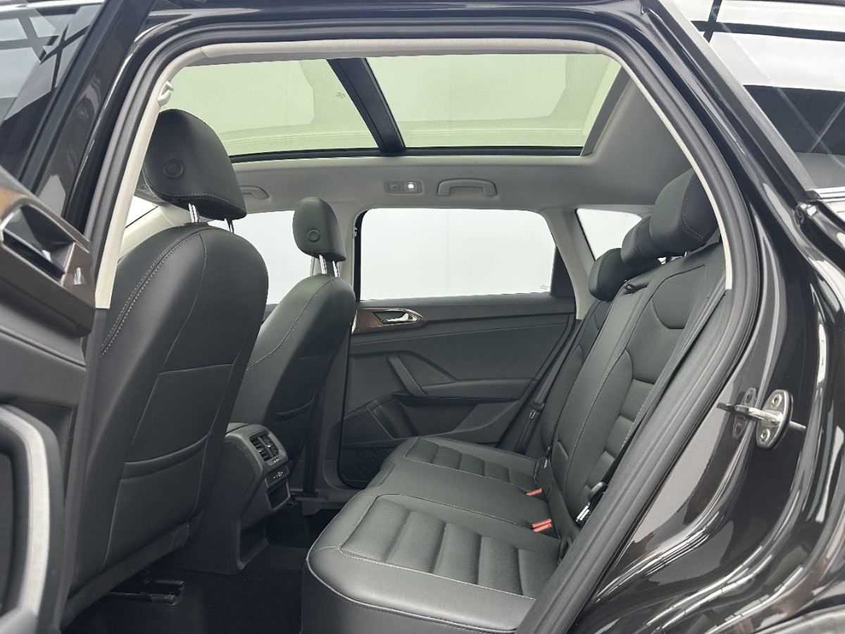 Volkswagen Tharu 2023 car image #6