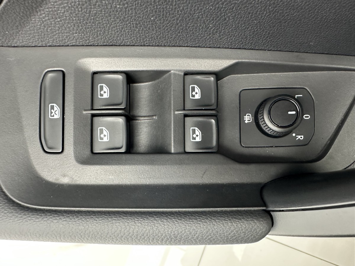 Volkswagen Tharu 2023 car image #12