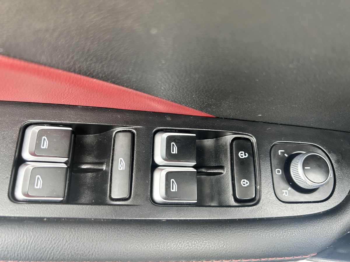 GEELY Coolray 2022 immagine di auto #13