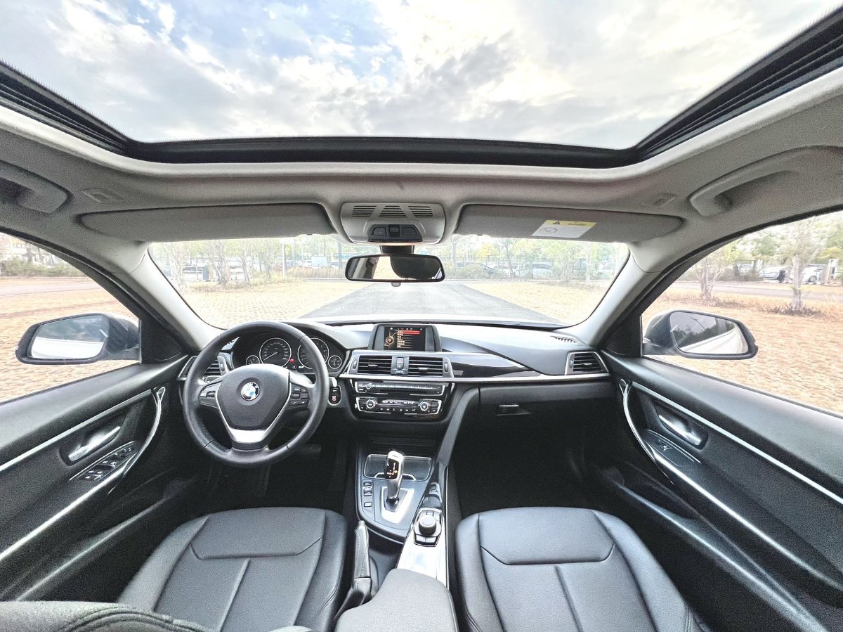 BMW 3 Series 2017 #4 BMW 3 Series 2017 car image #4