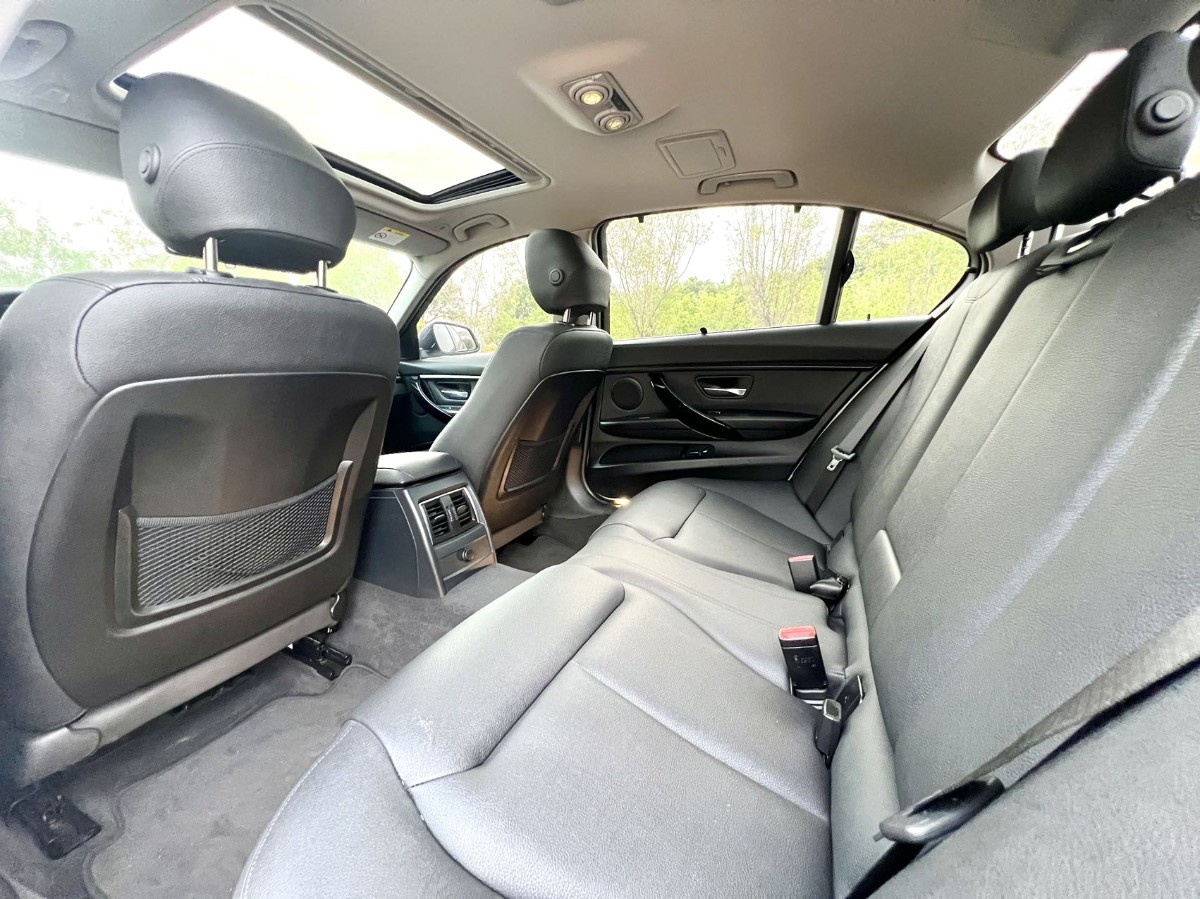 BMW 3 Series 2017 #6 BMW 3 Series 2017 car image #6