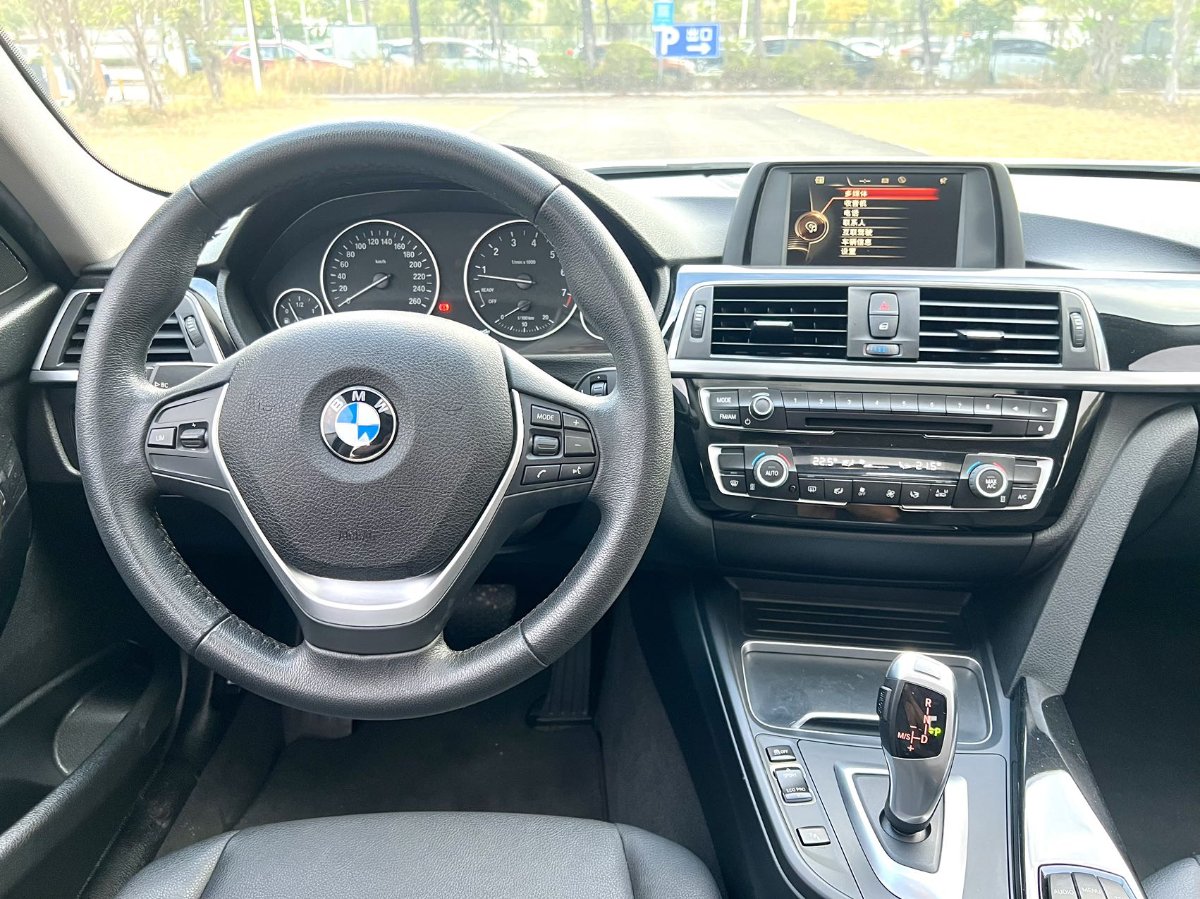 BMW 3 Series 2017 #8 BMW 3 Series 2017 car image #8