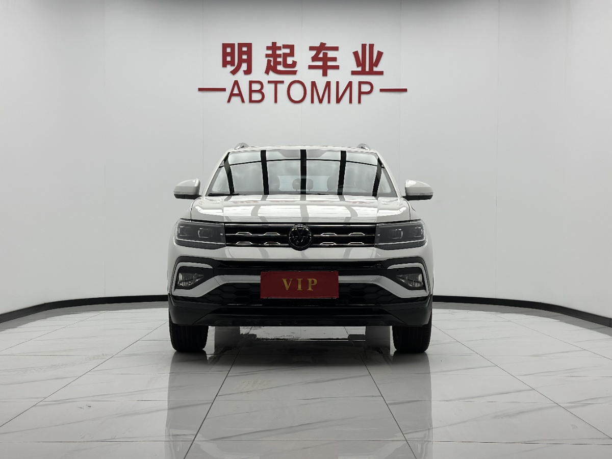 Volkswagen T-Cross 2022 car image #2