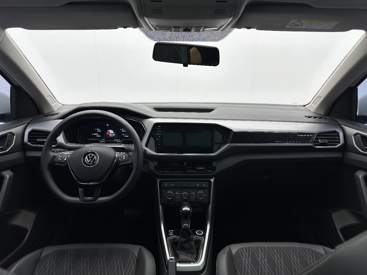 Volkswagen T-Cross 2022 car image #7