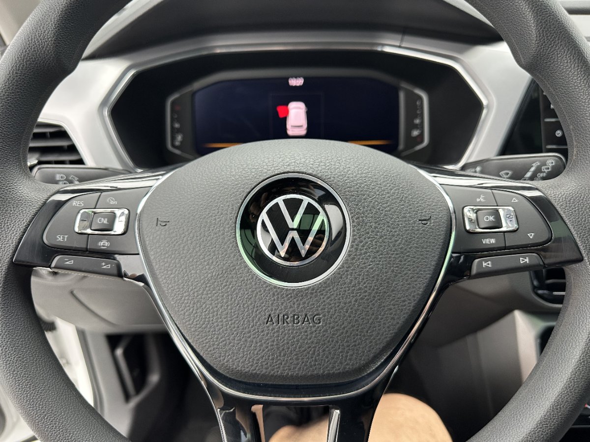 Volkswagen T-Cross 2022 car image #13