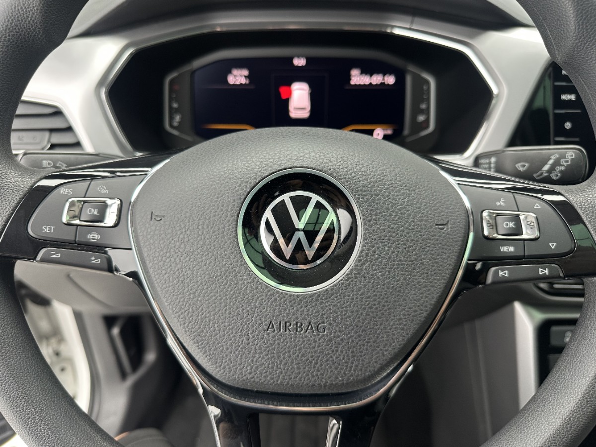 Volkswagen T-Cross 2022 #13 Volkswagen T-Cross 2022 car image #13