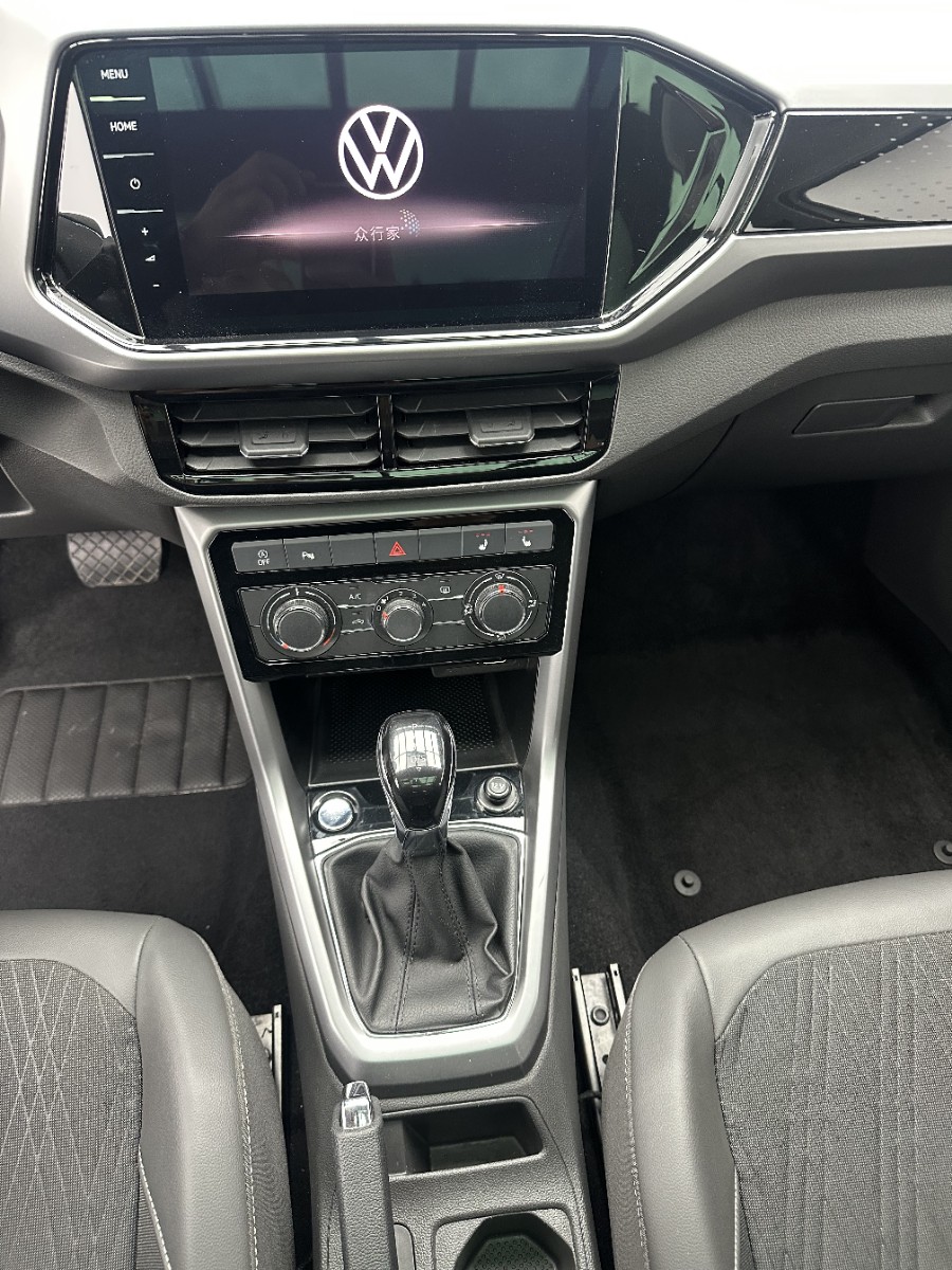 Volkswagen T-Cross 2022 #14 Volkswagen T-Cross 2022 car image #14