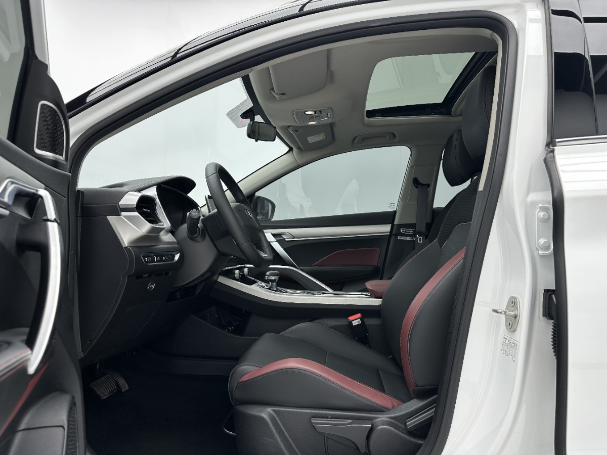 GEELY Coolray 2022 #5 GEELY Coolray 2022 car image #5