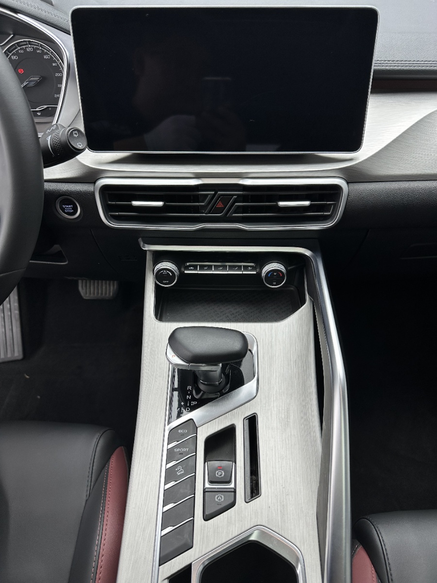 GEELY Coolray 2022 #14 GEELY Coolray 2022 car image #14