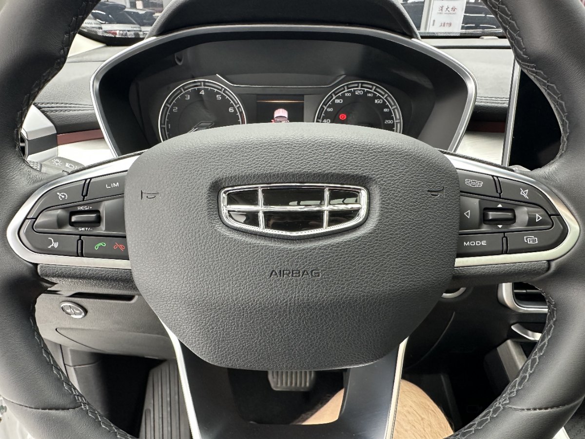 GEELY Coolray 2022 #13 GEELY Coolray 2022 car image #13