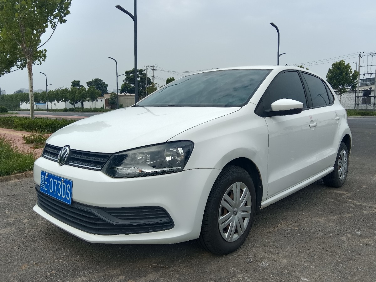 Volkswagen Polo 2018 car image 