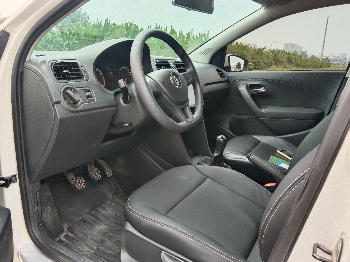 Volkswagen Polo 2018 car image #10