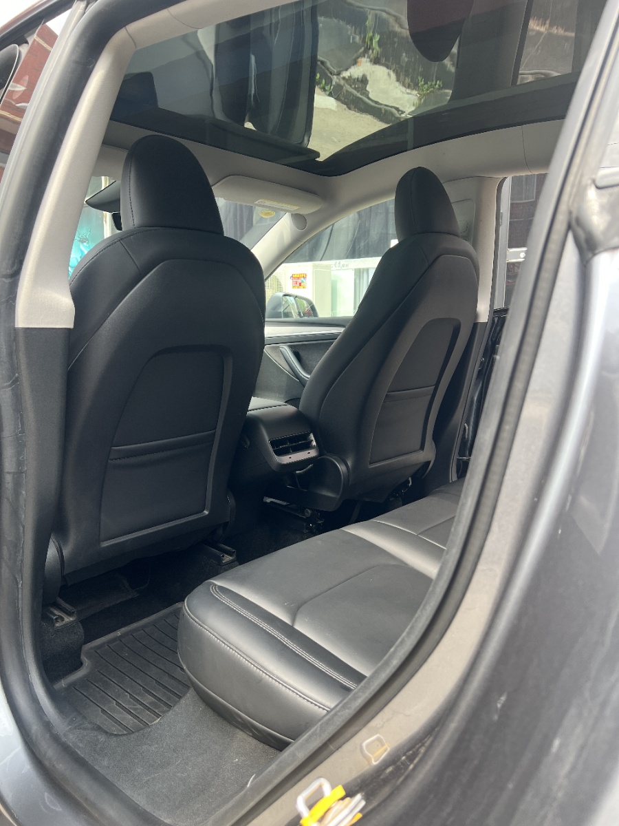 Tesla Model Y 2024 car image #9