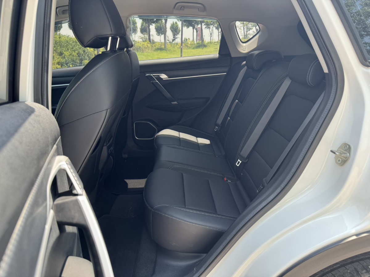 GEELY Coolray 2025 #9 GEELY Coolray 2025 car image #9