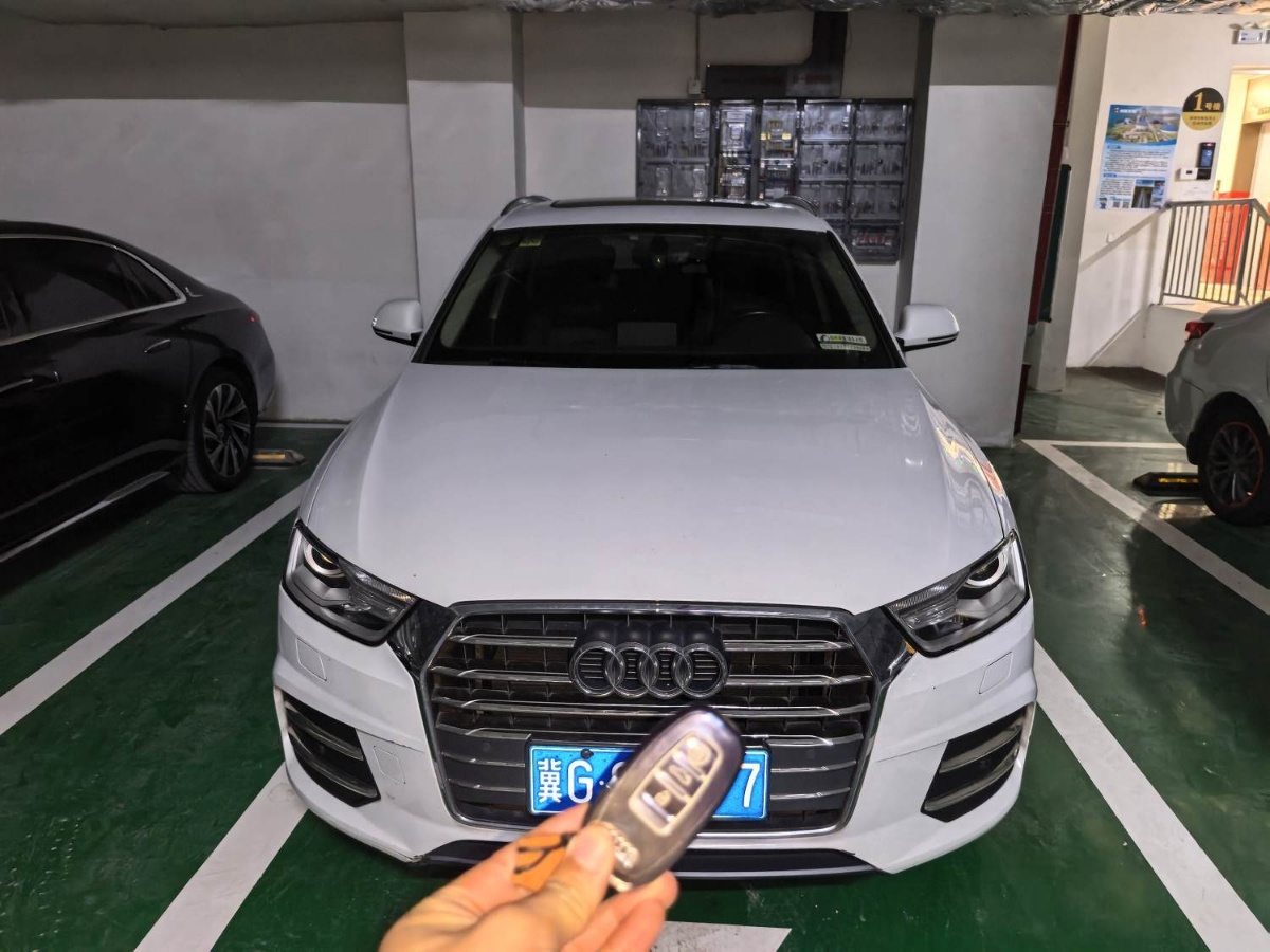 Audi Q3 2018 car image #2