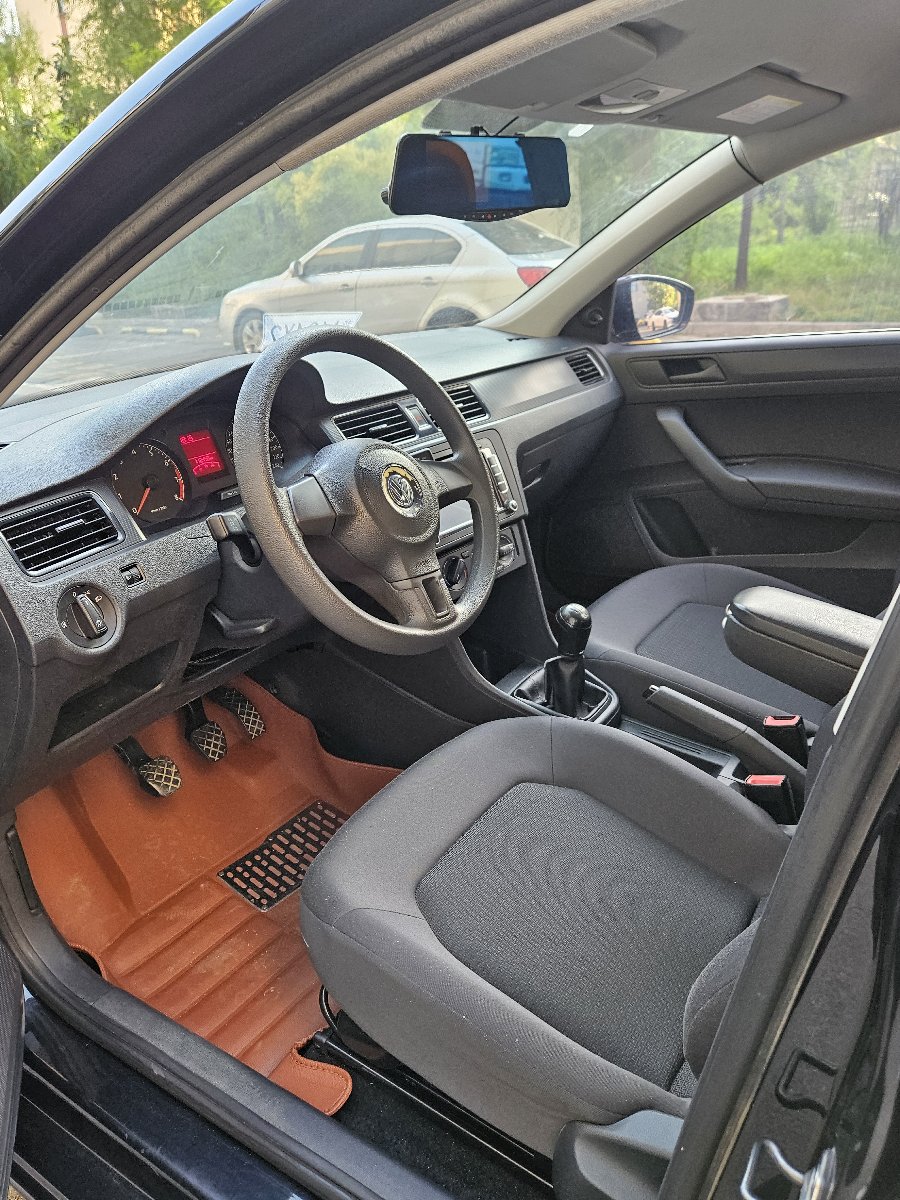 Volkswagen Santana 2014 car image #4