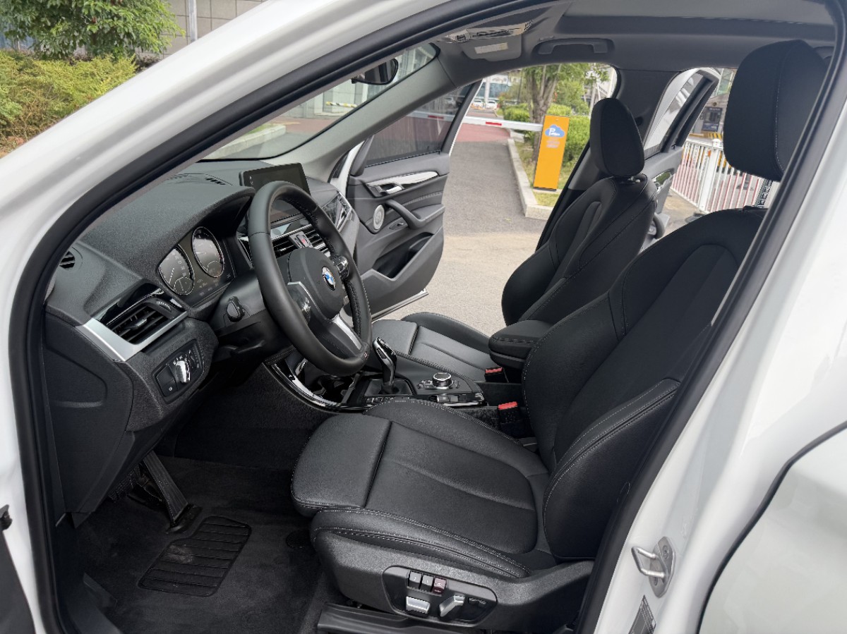 BMW X1 2022 car image #6