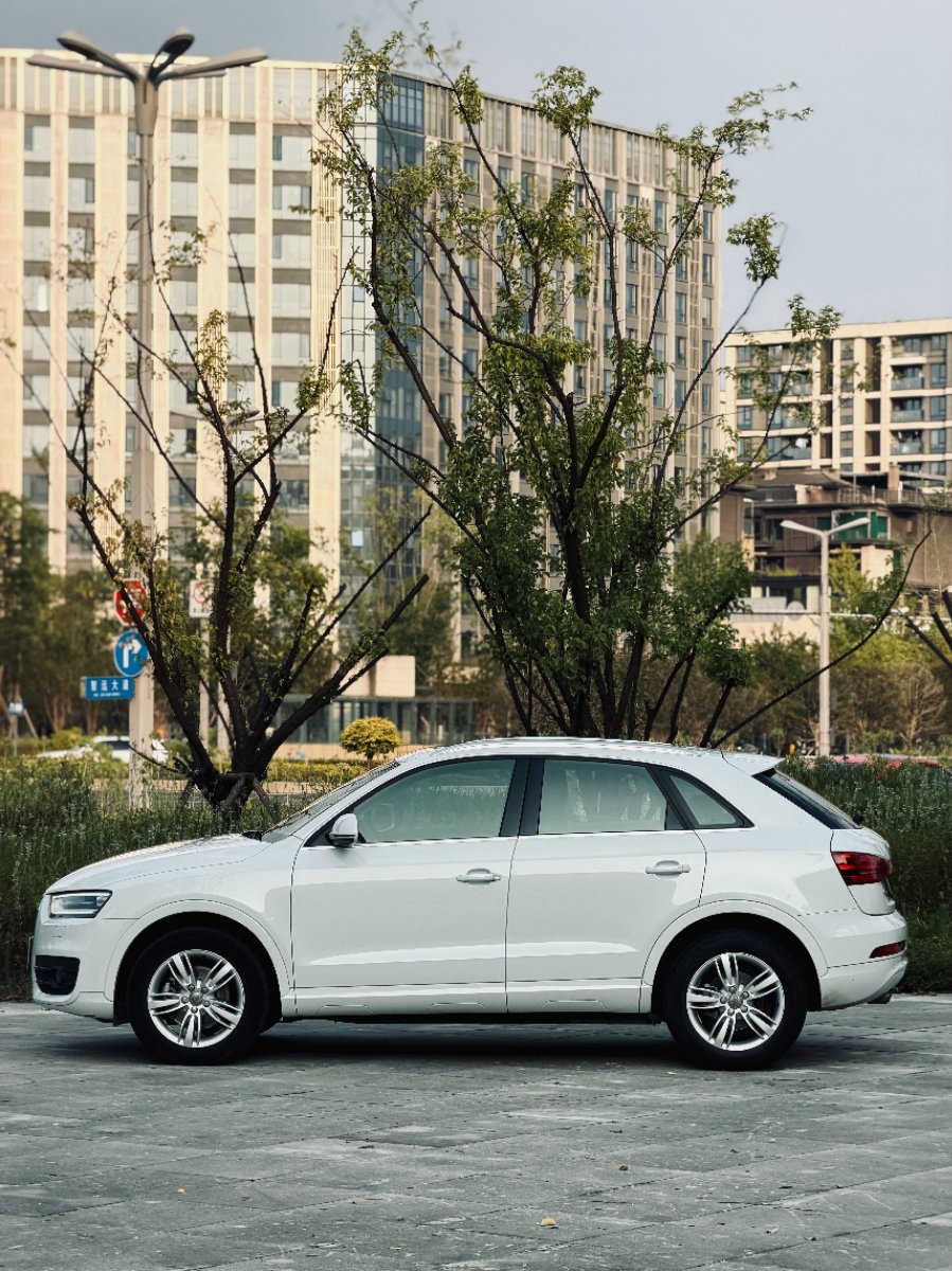 Audi Q3 2014 #3 Audi Q3 2014 car image #3